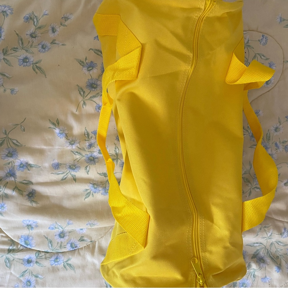 Glossier Vibrant Yellow Travel Bag - Picture 2 of 3